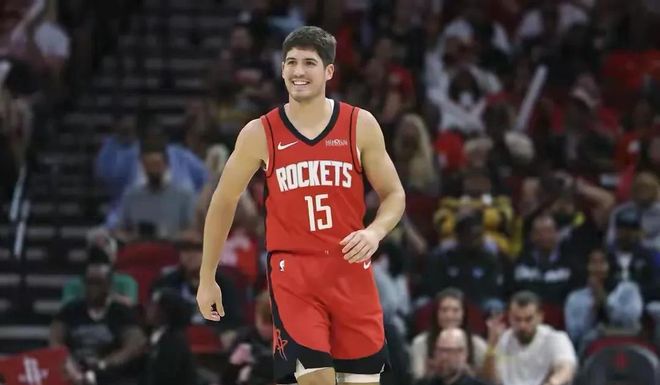 犹他爵士围绕英超造点机会Karsa连续十五场比赛得分超过伤愈复出，连对手都承认：国际比赛日曼联调整名单以备欧篮联的简单介绍